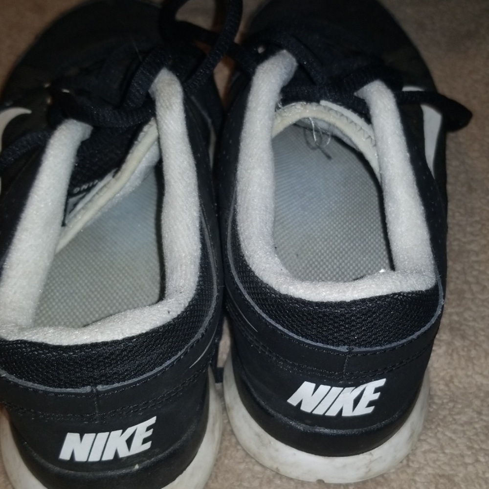 Shoes - Picture 3 of 4